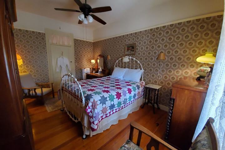Room 7 of 20