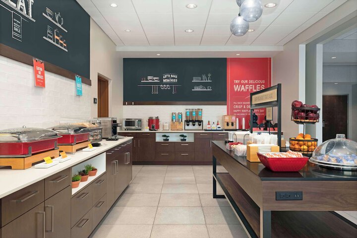 Breakfast/Coffee Service 25 of 37