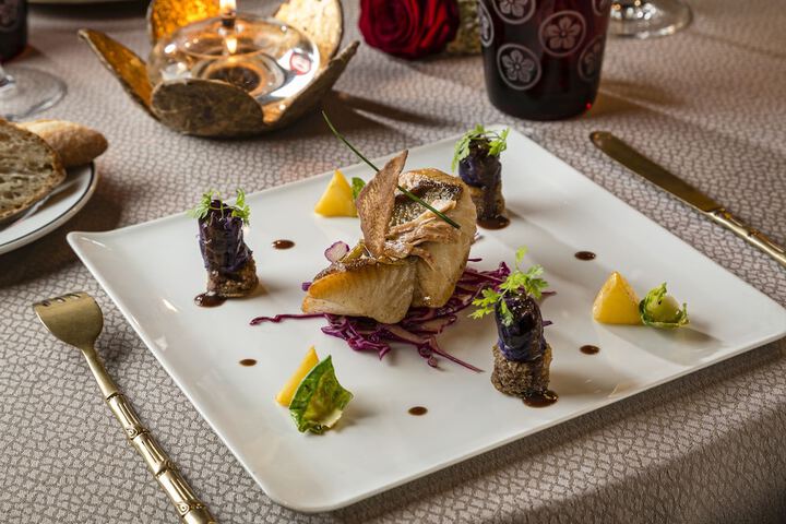 Dining 47 of 71