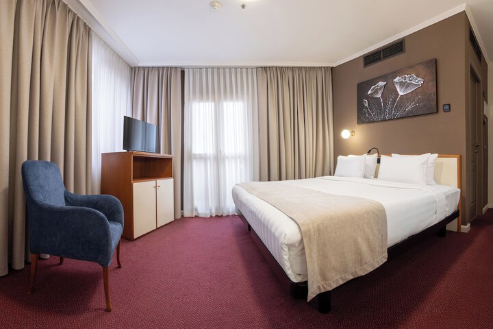 Room 43 of 129