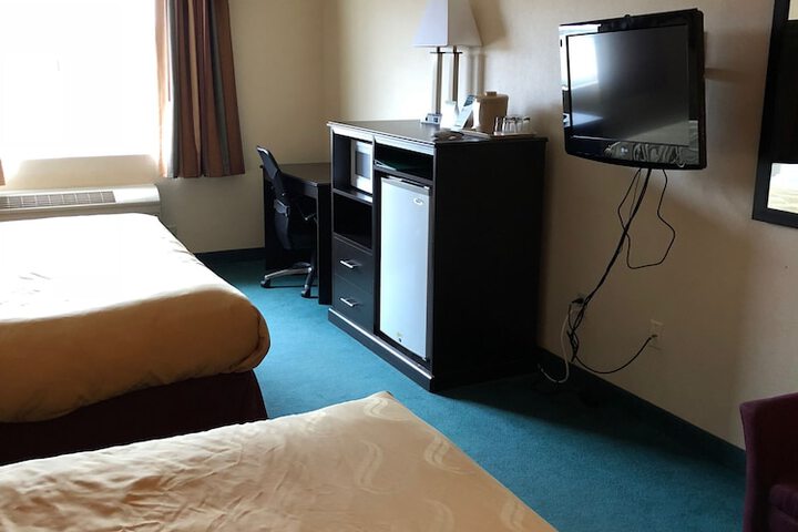 Room 14 of 107