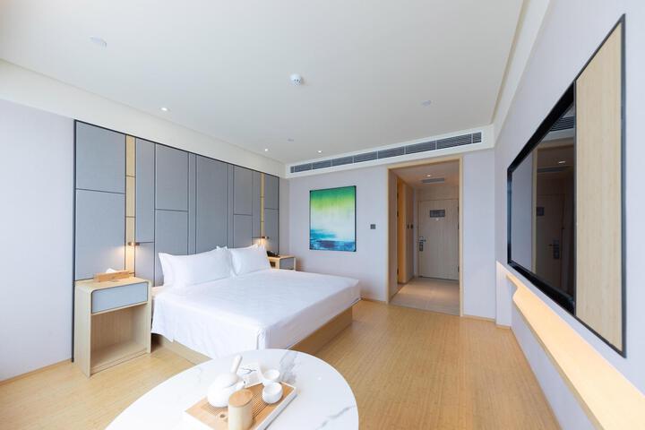 Room 2 of 34