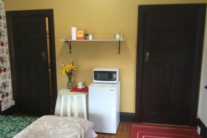 Room 151 of 180