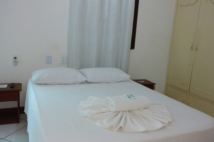 Room 4 of 43