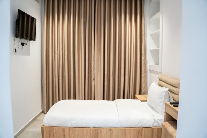 Room 5 of 46