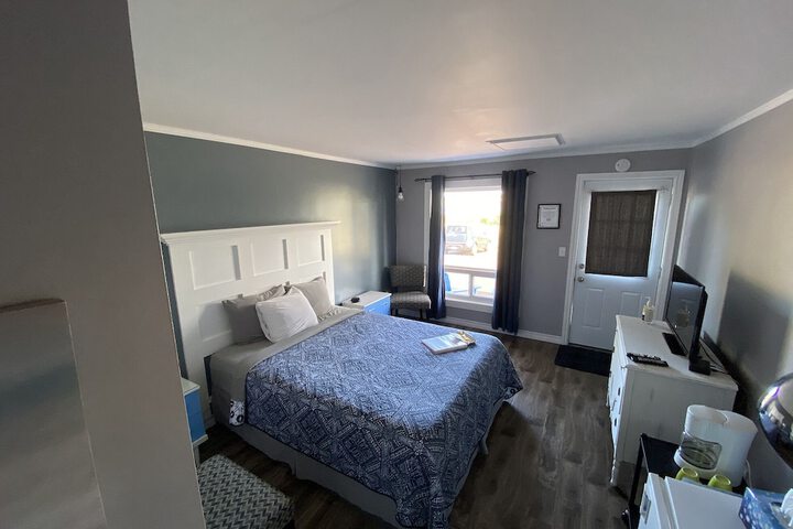 Room 35 of 103