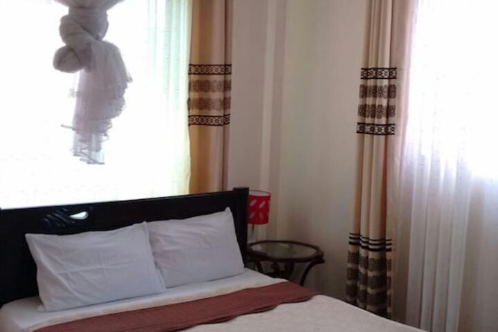 Room 6 of 35