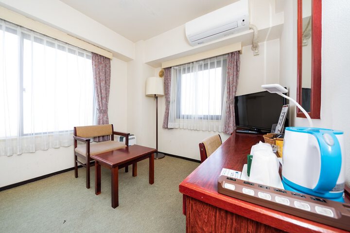 Room 8 of 44