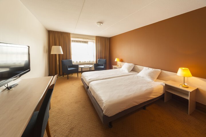 Room 17 of 50