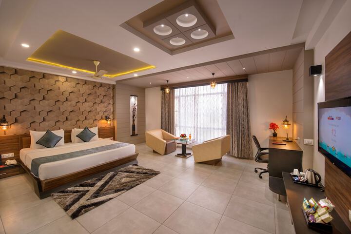 Room 8 of 46