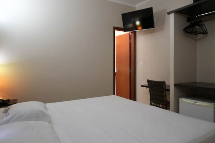 Room 57 of 183
