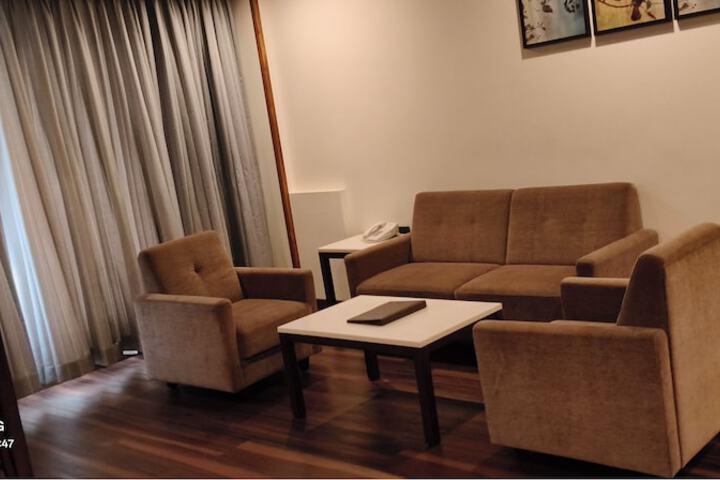 Room 40 of 80