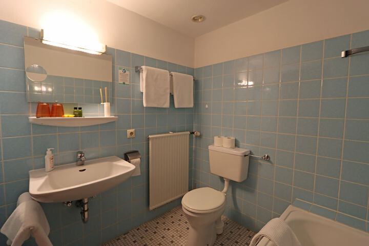 Room 68 of 121