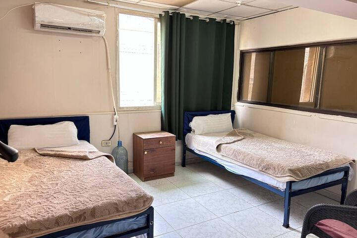 Room 5 of 11