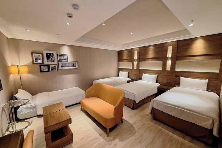 Room 36 of 99