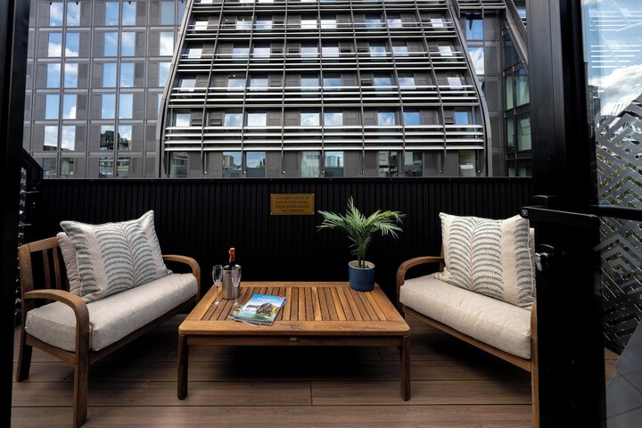 Terrace/Patio 100 of 143