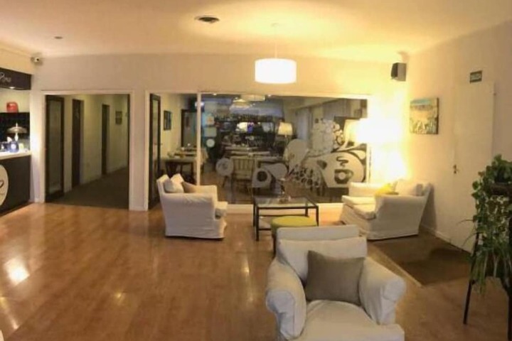 Room 18 of 25