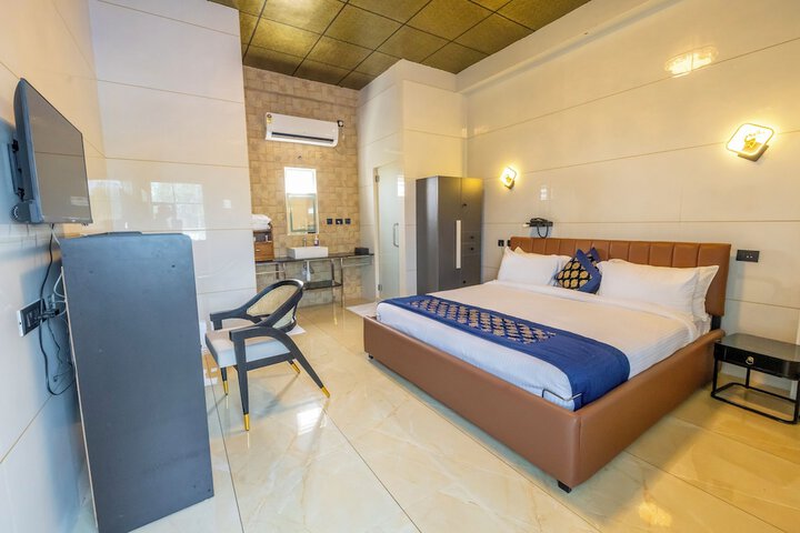 Room 35 of 75