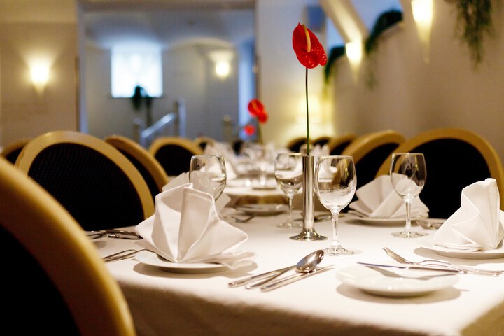 Dining 70 of 103