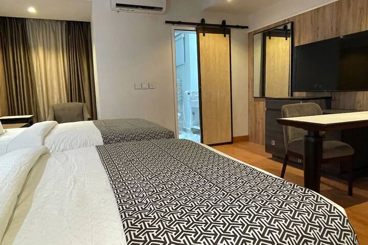 Room 14 of 35