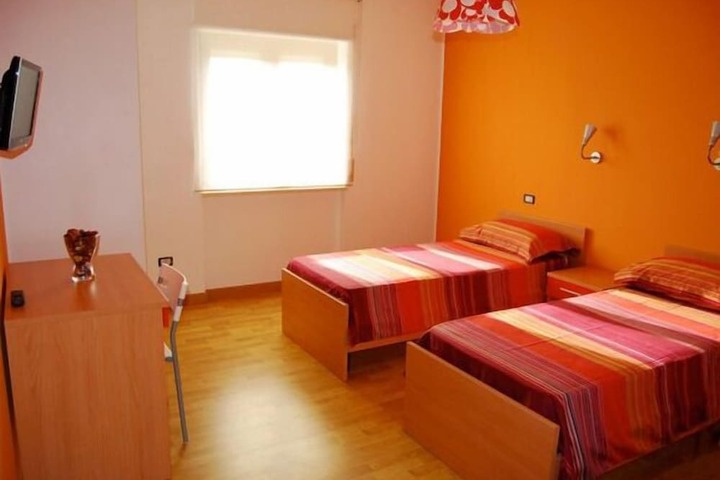Room 12 of 61