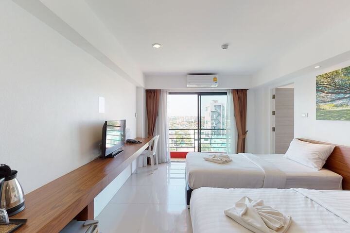 Room 76 of 181