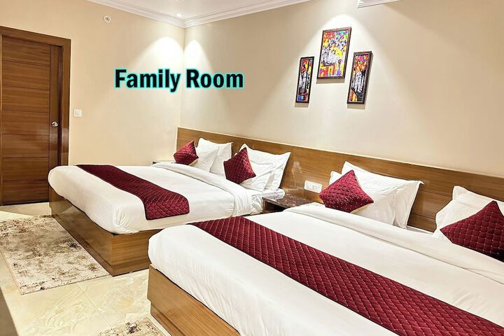 Room 3 of 10