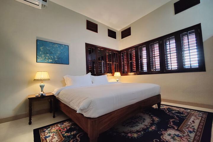 Room 9 of 67