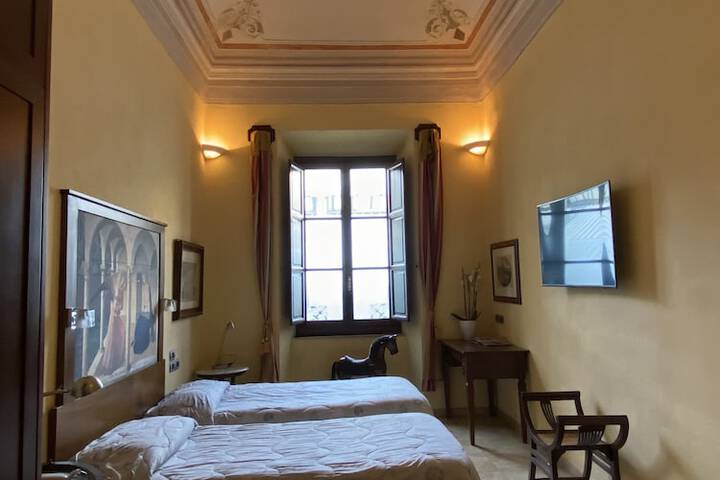 Room 6 of 70