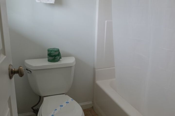 Room 184 of 282