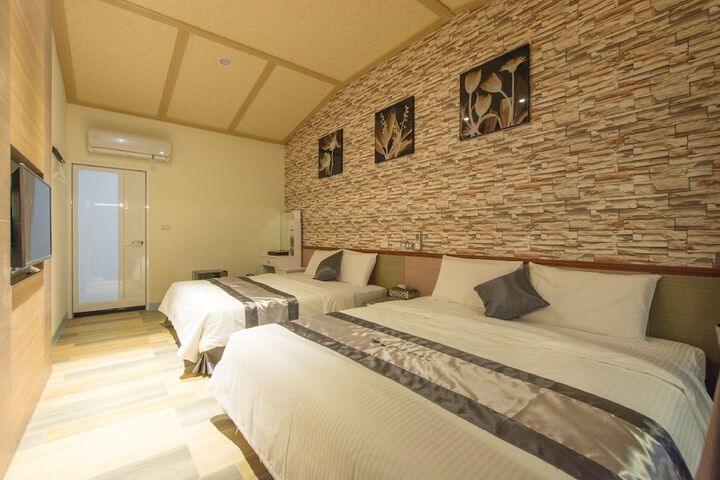 Room 13 of 110