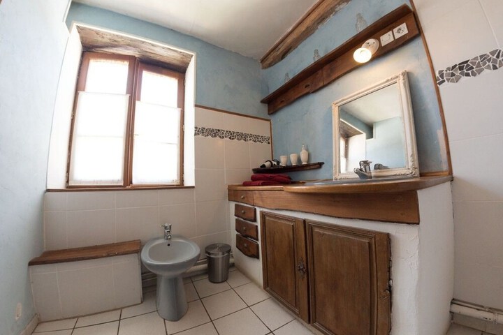 Clean Restrooms