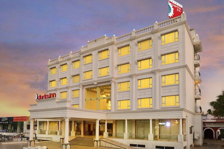 Hotel Entry