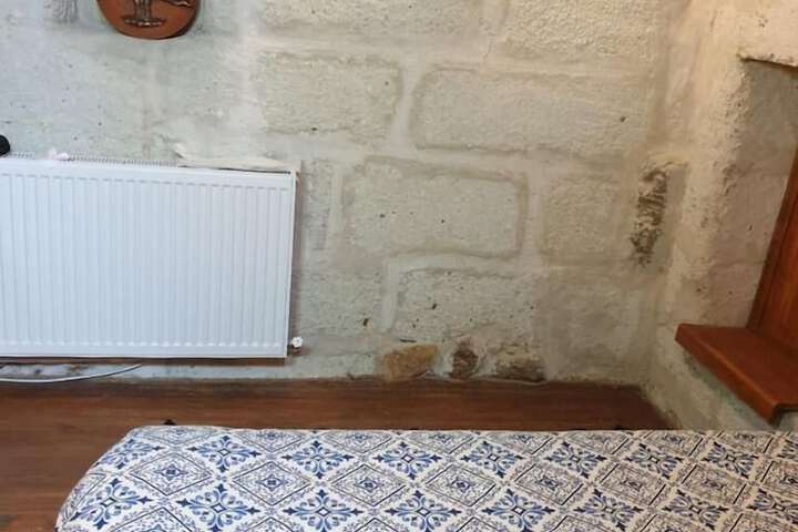 Room 5 of 38