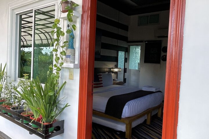 Room 9 of 17