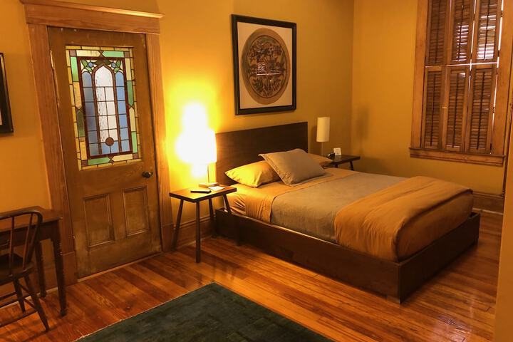 1 Queen Bed (13 of 99)