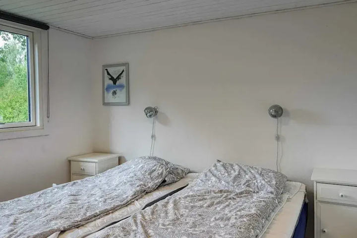 Room 2 of 14
