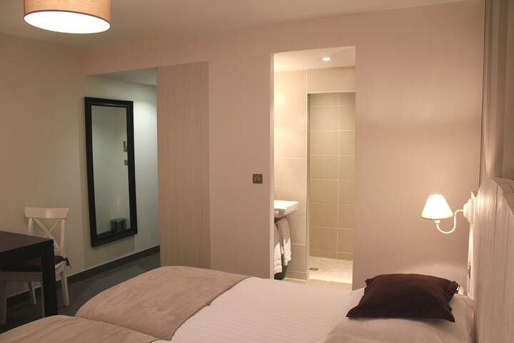 Room 6 of 59