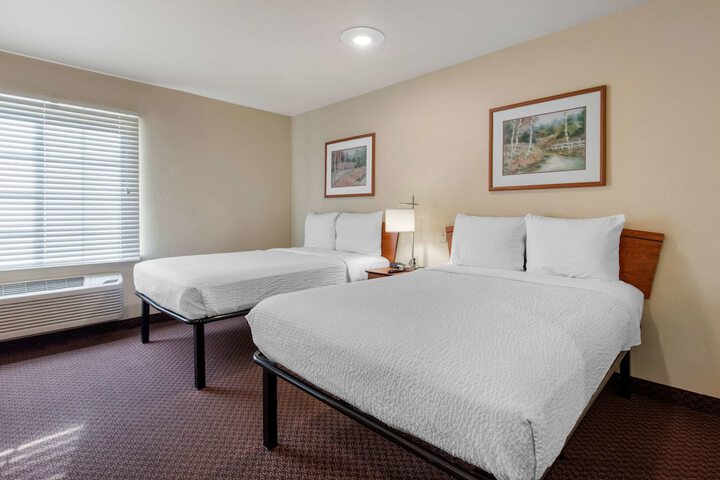 Double Accessible Queen Size Bed (6 of 19)