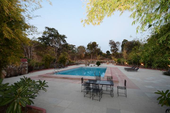 Pool 59 of 90