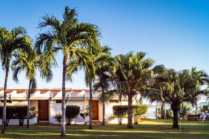 Hotel Exterior 60 of 72
