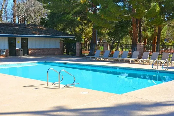 Pool 2 of 11