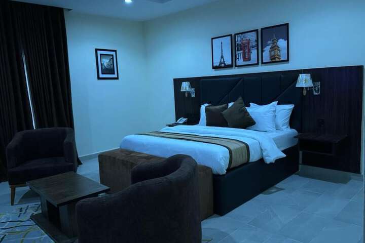 Room 19 of 62