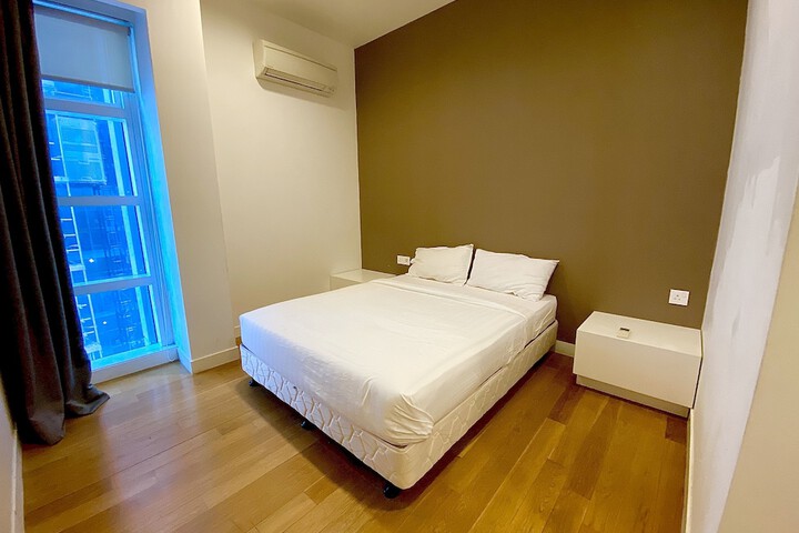 Room 9 of 49