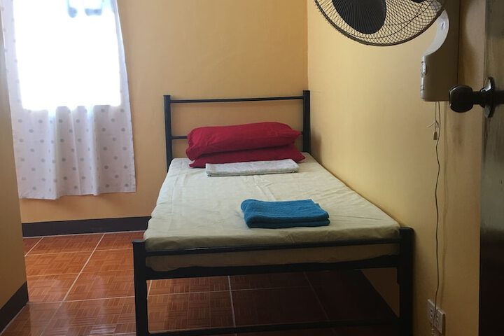 Room 6 of 50