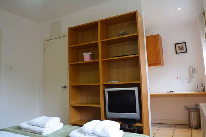 Room 10 of 50
