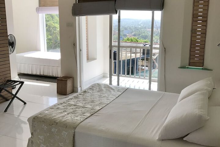 Room 5 of 42
