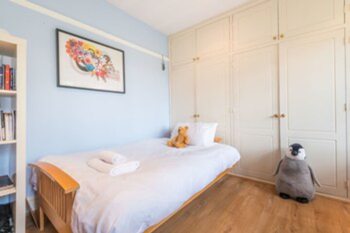 Room 29 of 42