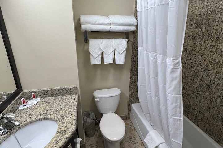 Room 21 of 27