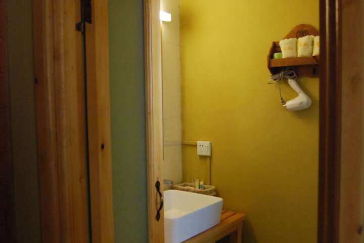 Room 29 of 49